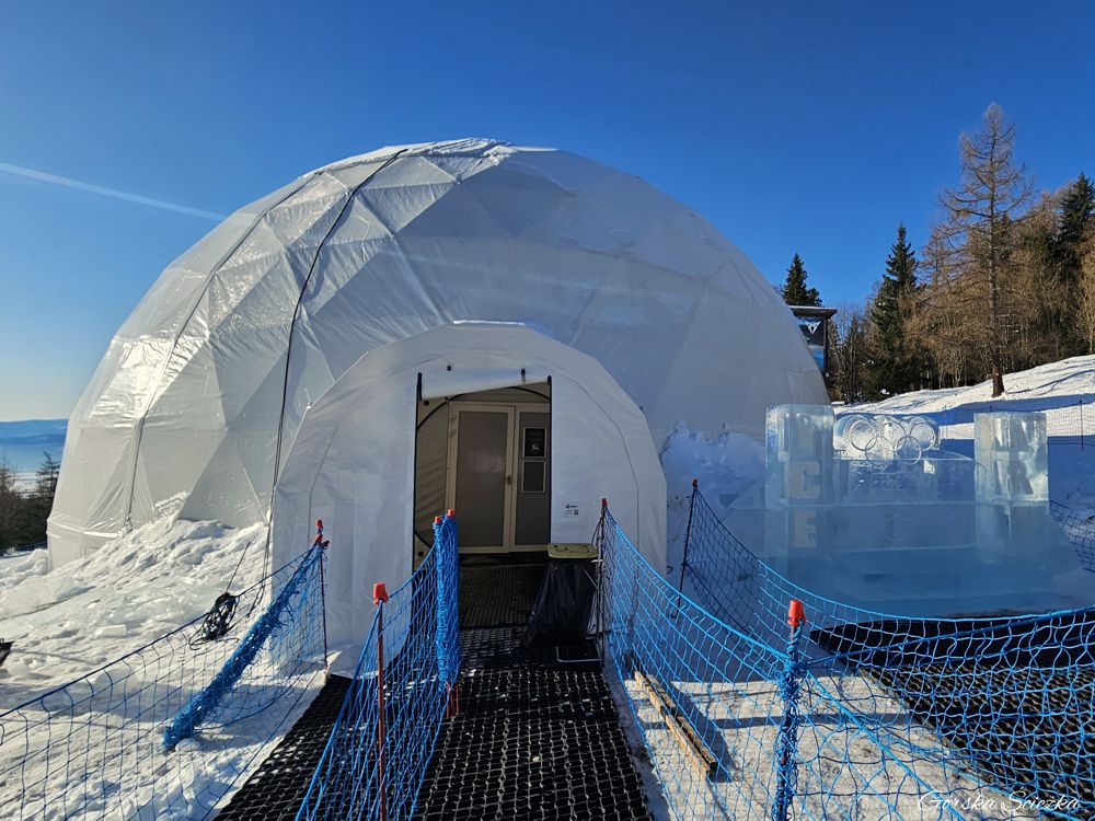 Hrebienok: Wejście do kopuły lodowej